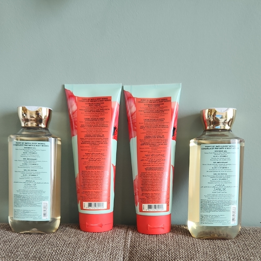 Bath & Body Works Poppy Collection with Red Accents - Picture 2 of 6
